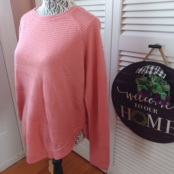 Only Women's Large Ribbed Long Sleeve Sweater with Curved Bottom Hem - Picture 3 of 8